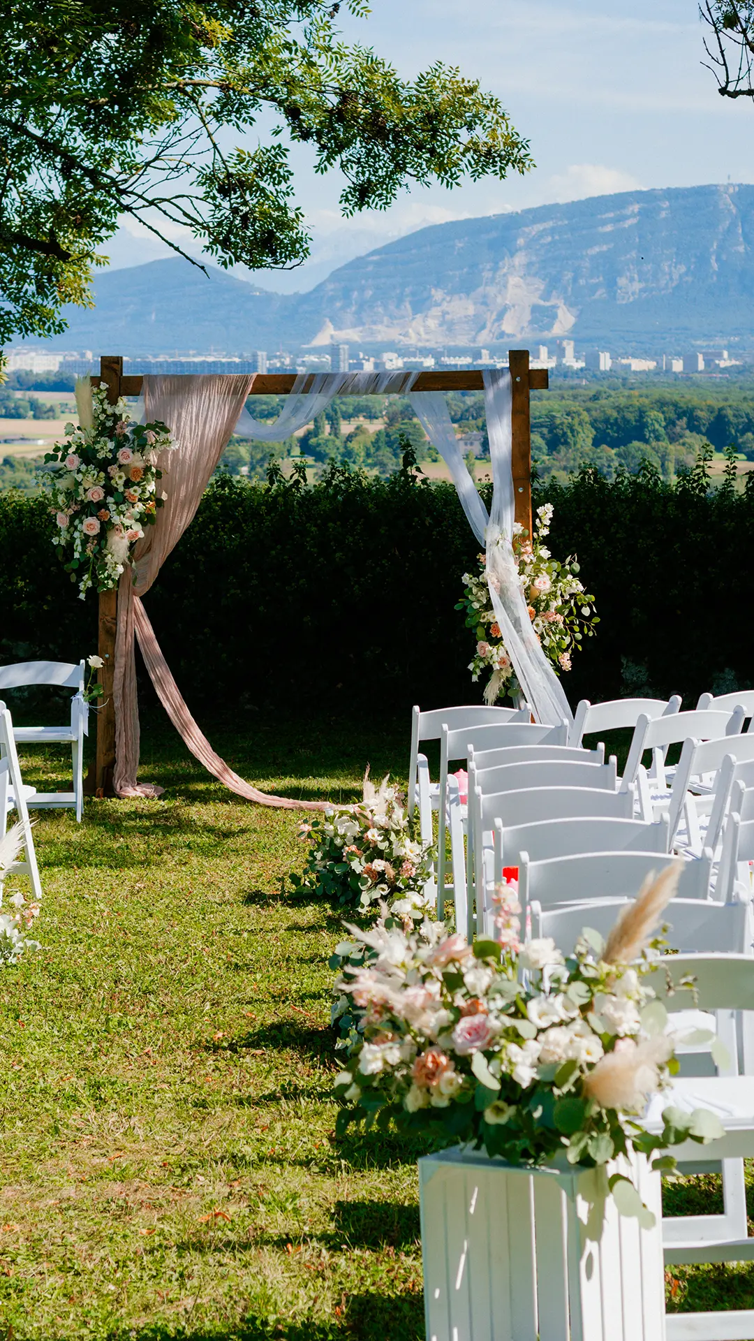 Wedding photography in Satigny, Geneva — Anne-Laure & Romain | AURA