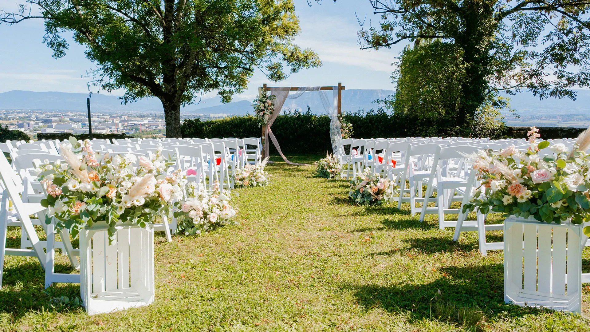 Wedding photography in Satigny, Geneva — Anne-Laure & Romain | AURA