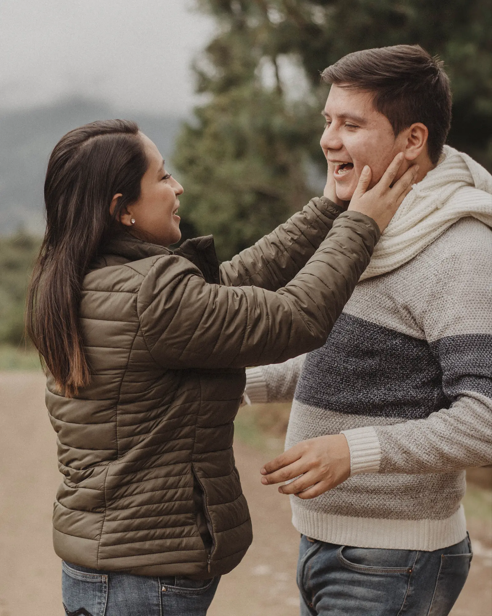 Engagement photography in Suesca, Cundinamarca — Christian & Paola | AURA