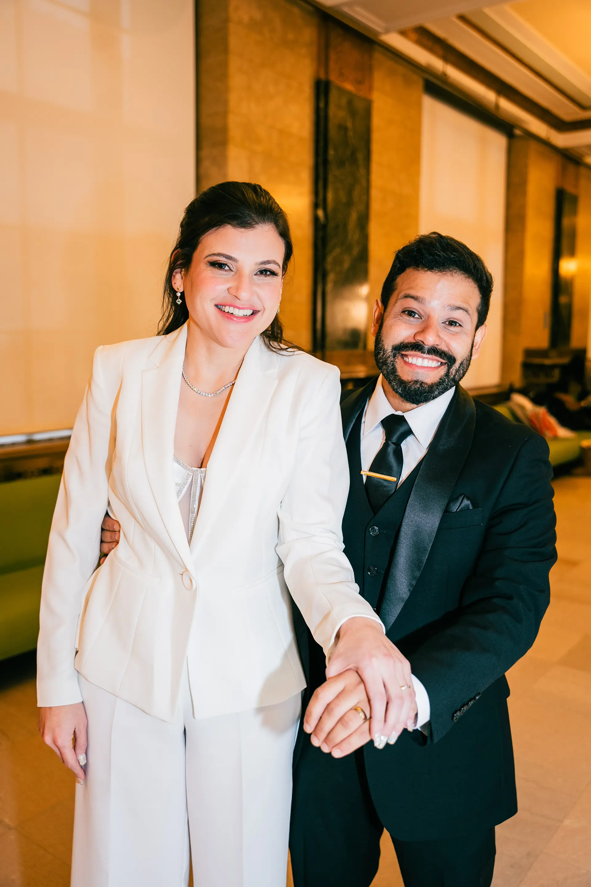 Wedding photography in New York City Hall — Edgar & Laura | AURA