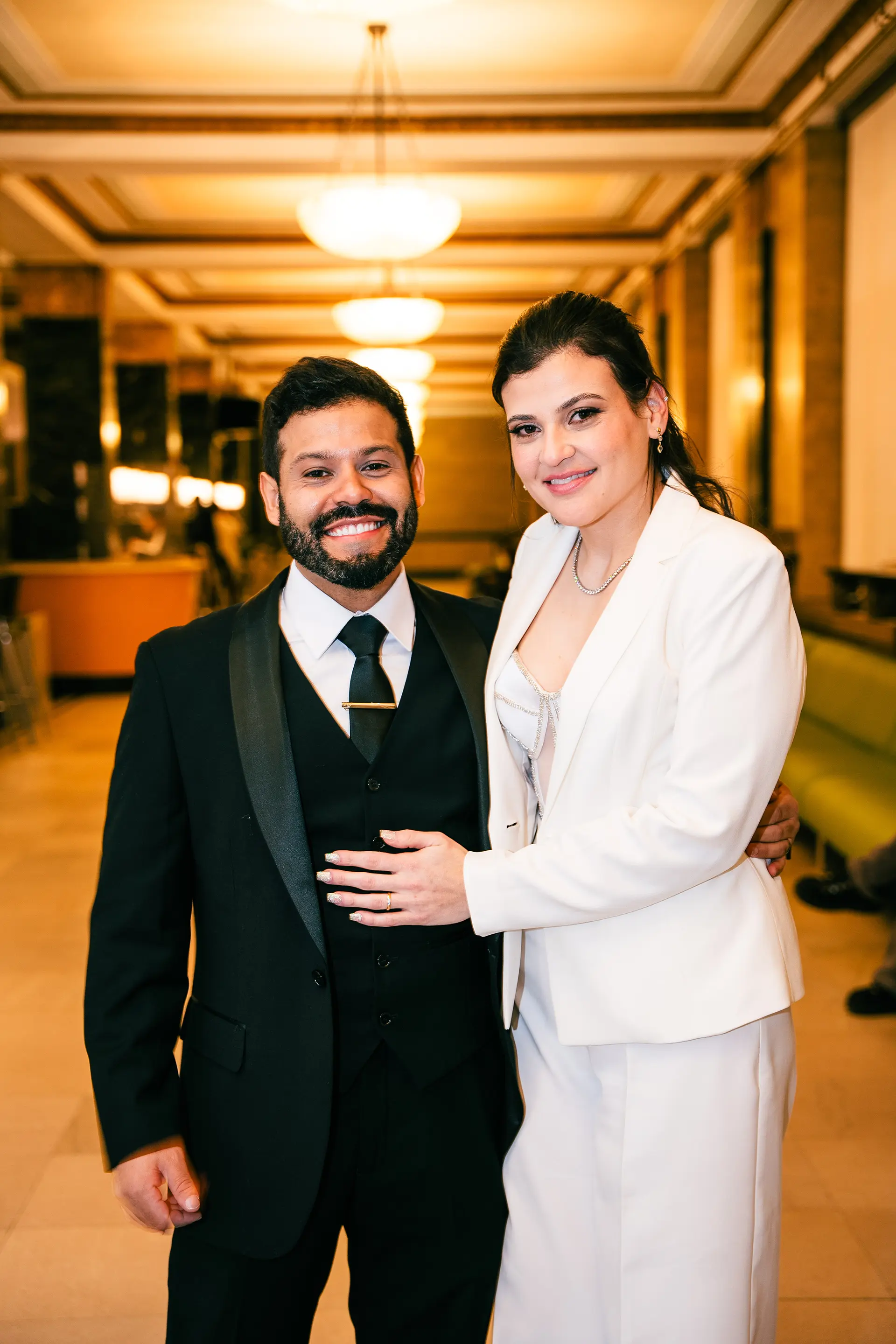 Wedding photography in New York City Hall — Edgar & Laura | AURA