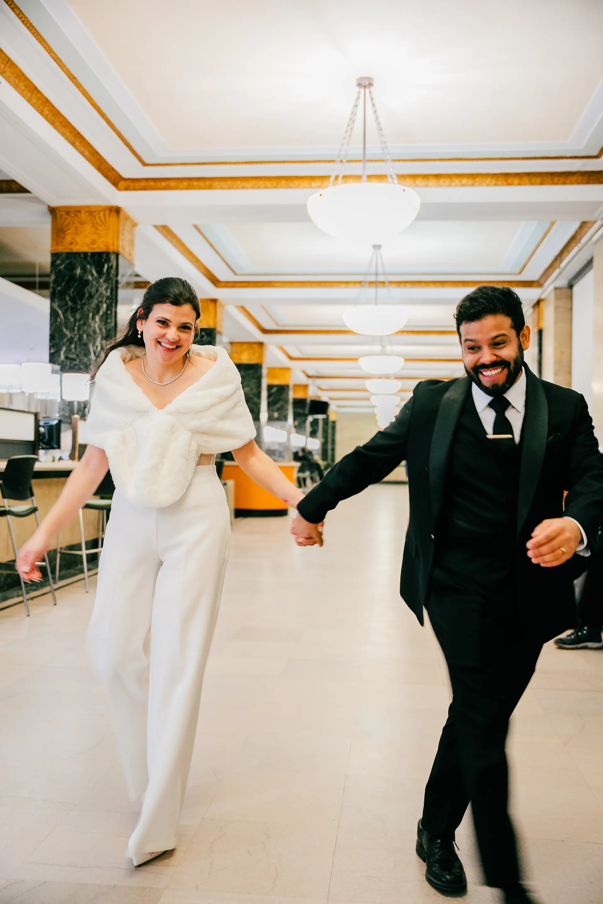 Wedding photography in New York City Hall — Edgar & Laura | AURA