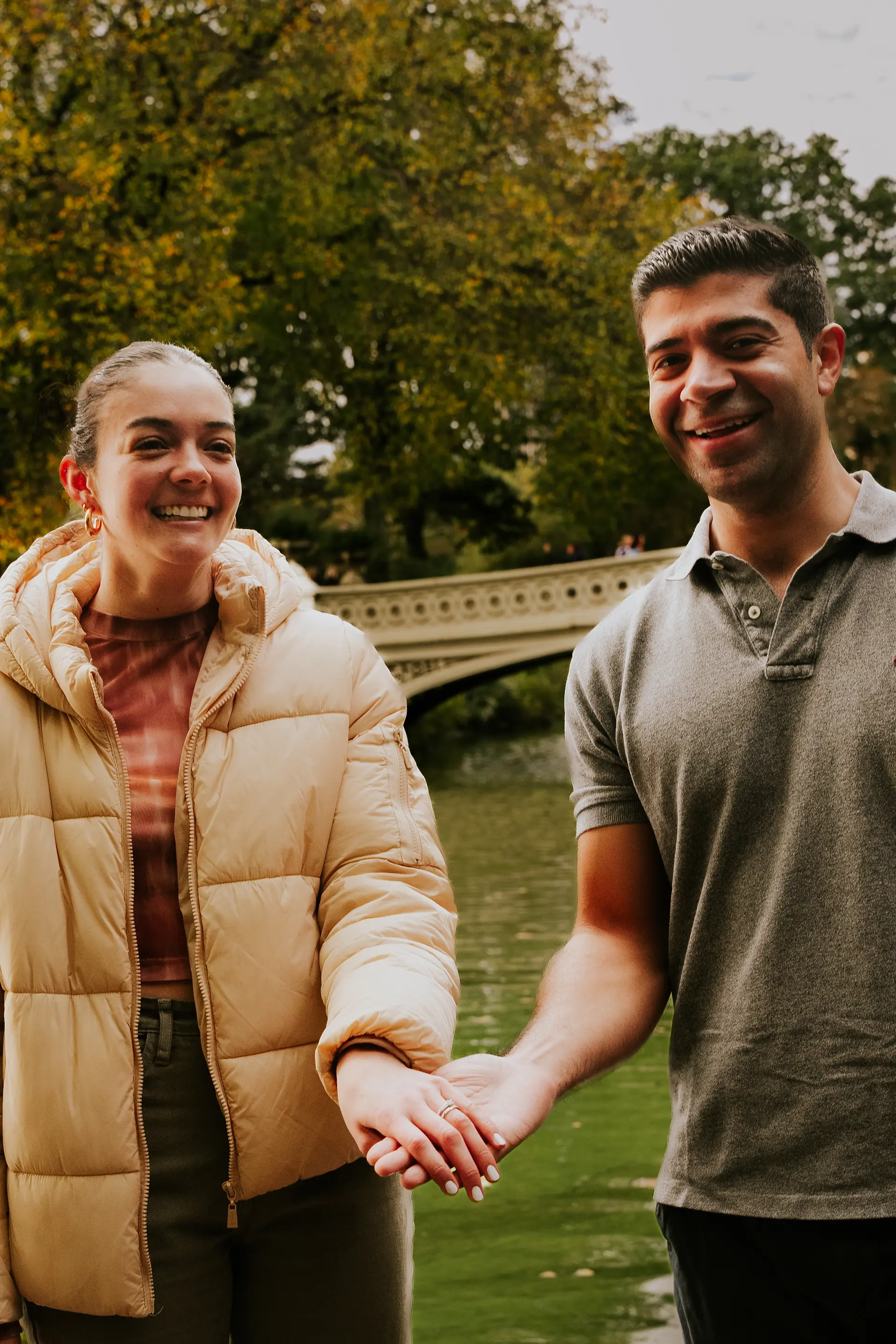 Engagement photography in Central Park, New York — Pablo & Caro | AURA