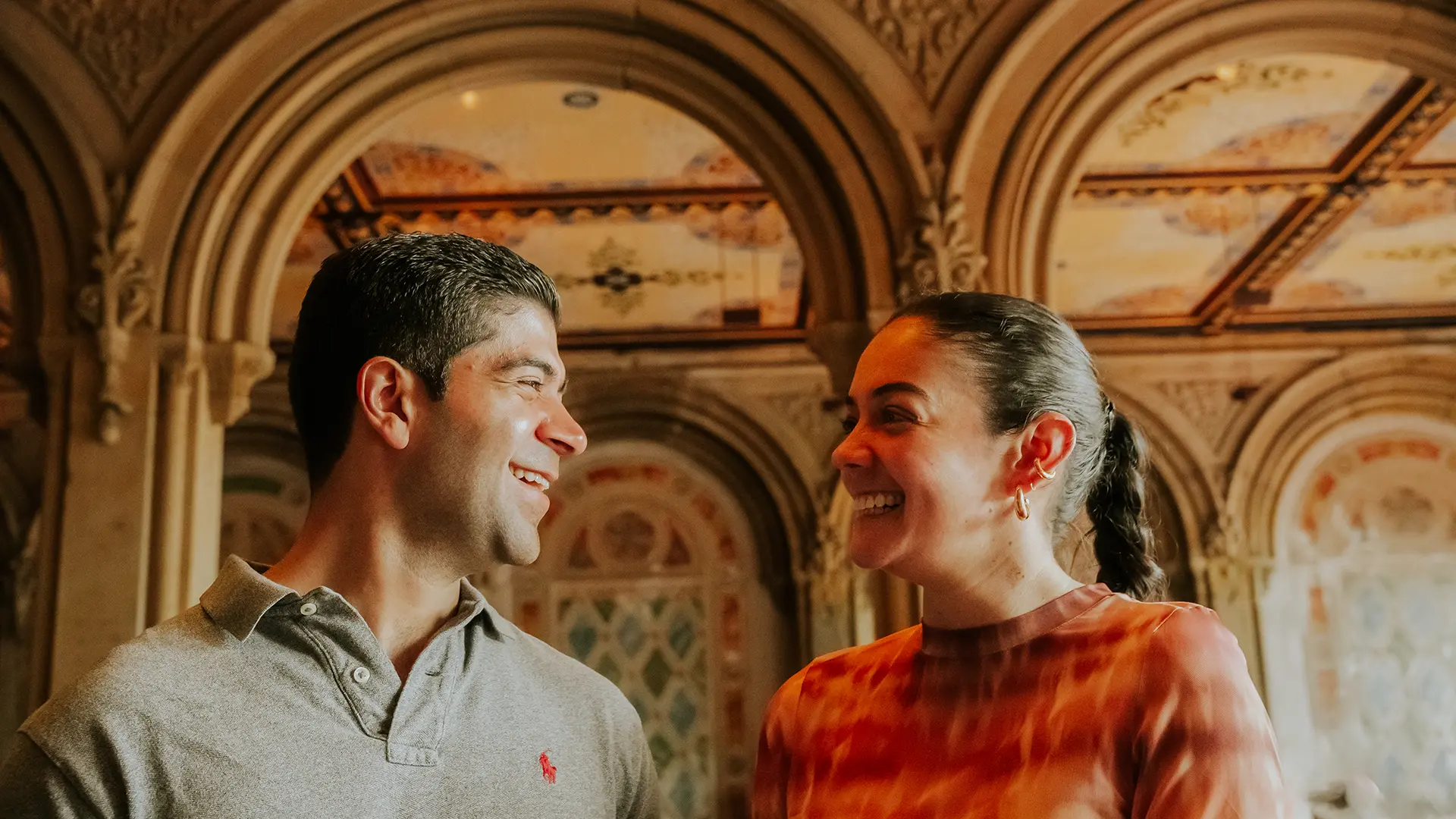 Engagement photography in Central Park, New York — Pablo & Caro | AURA